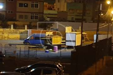 Los feriantes instalan 9 chiringuitos en la trasera de la avenida de Melenara con 